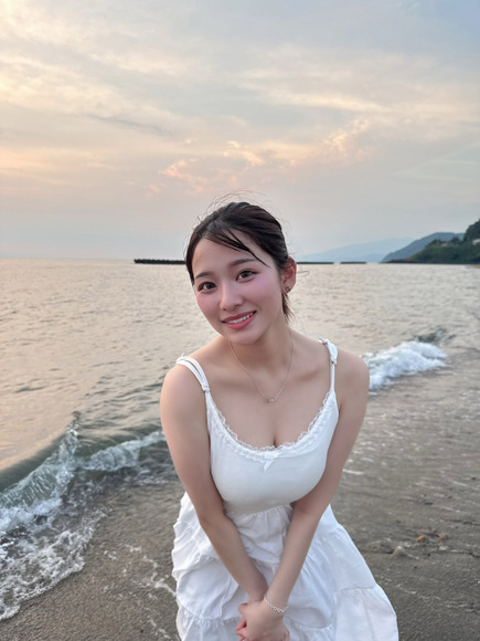 上ノ堀結愛 恋リア出演の注目女優が魅せるビキニ姿
