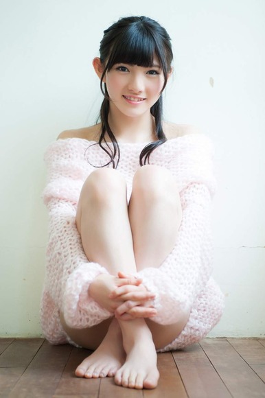岡田奈々のグラビア画像024
