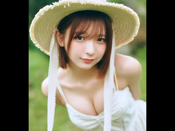 一ノ瀬瑠菜 グラビアで大ブレイク中の１９歳