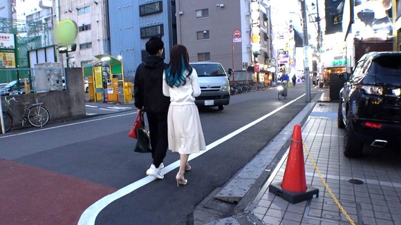 新宿のホテル街でカップルに突撃。２２歳キャバ嬢にNTRセックスオファー 9