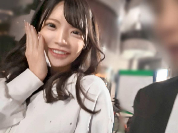 エグいカラダの２４歳Gカップ彼女とカップルハメ撮り。朝勃ちチ●ポでゴム無し生挿入…パイパンマ●コに中出し懇願