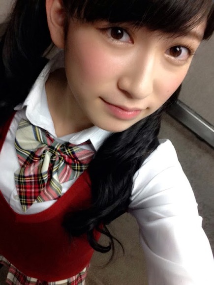 吉田朱里_自撮り004