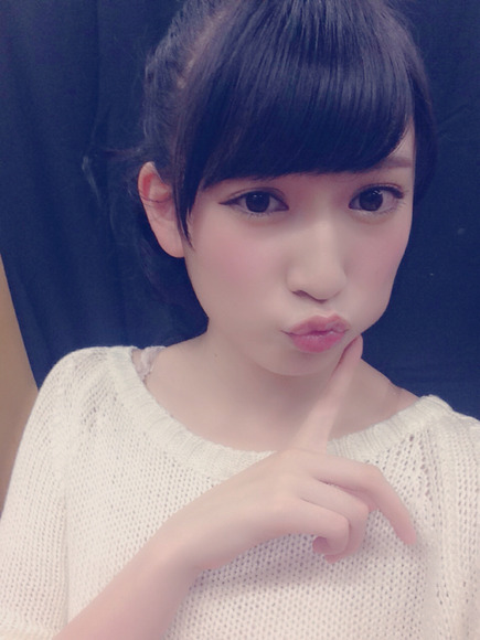 吉田朱里_自撮り008
