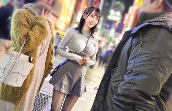 巨乳の２２歳マルチ勧誘美女をラブホに連れ込んでチ●ポで成敗。部屋に入ると睨みながらフェラ、不本意手コキ…パンストを破って挿入 26