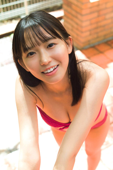 201023志田音々のグラビア画像005
