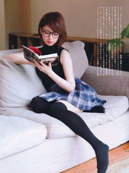 橋本奈々未の美脚画像005