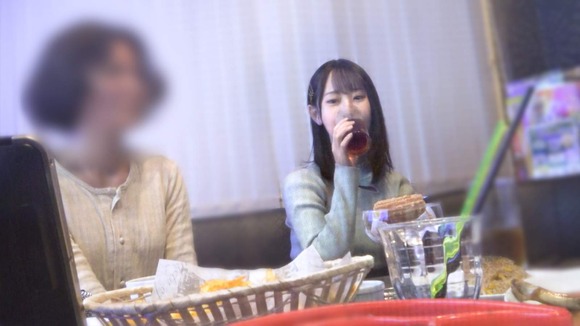 巨乳の２２歳マルチ勧誘美女をラブホに連れ込んでチ●ポで成敗。部屋に入ると睨みながらフェラ、不本意手コキ…パンストを破って挿入 6