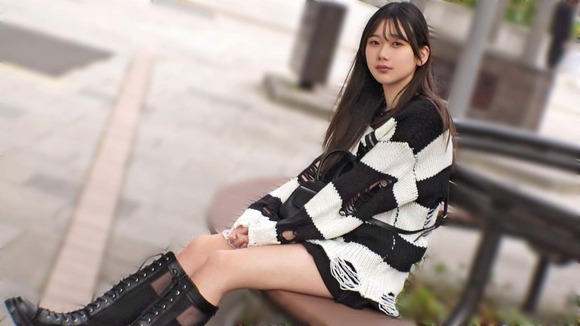 クールでサバサバ系な２１歳服飾学生。脱ぐとEカップの超美乳…デカ●ンにハメられ抗えずに喘ぎ声が漏れる