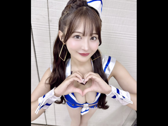 元歯科衛生士の２９歳レースクイーンが可愛くて巨乳