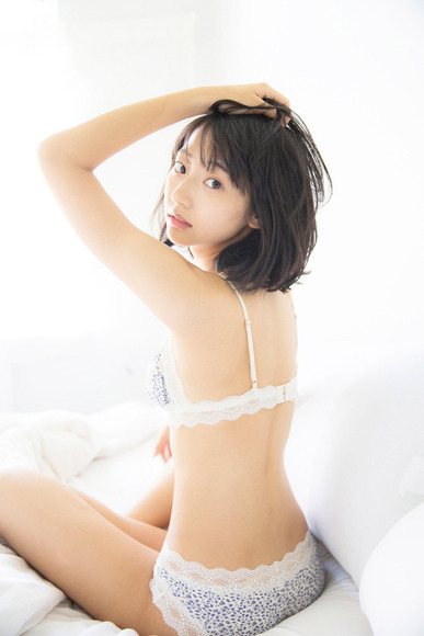 170801武田玲奈の大人なグラビア画像004