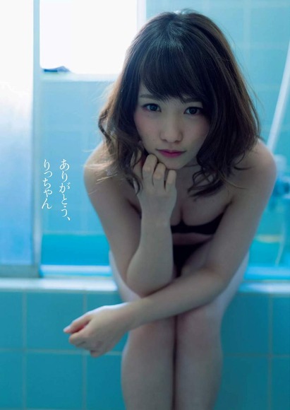 川栄李奈の水着画像002