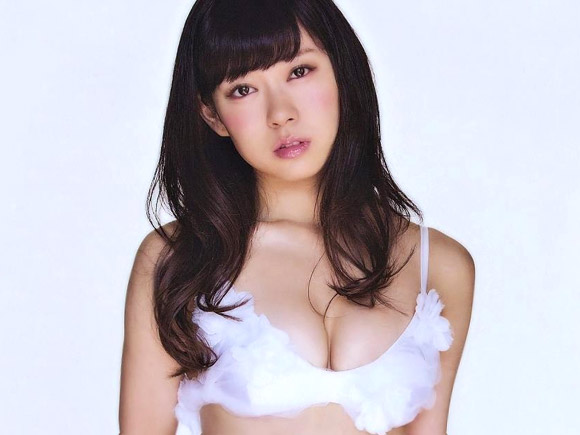 【アダルト渡辺美優紀】小悪魔系美少女ワルキーのドスケベな身体www