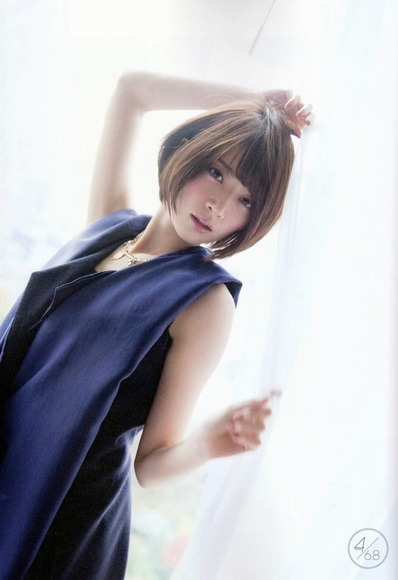 橋本奈々未の美脚画像010