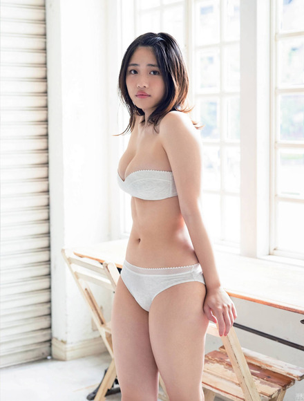 211225石田桃香004