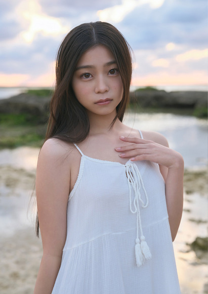 稲光亜依 清楚で可愛いニュースターのフレッシュビキニ