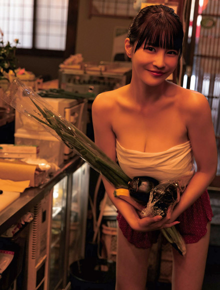 250125岸明日香003