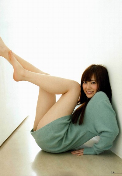 131008白石麻衣と大島優子010