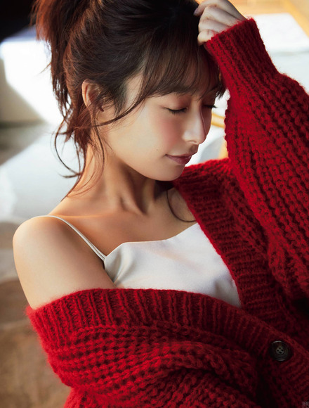 201203宇垣美里005