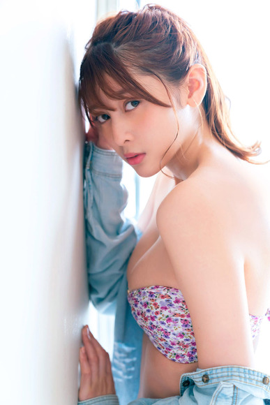 201226アンジェラ芽衣003