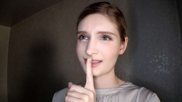 ロシア出身の超絶美人な語学スクール講師。仕事の合間にロケ車内で脱がせてフェラ… 22