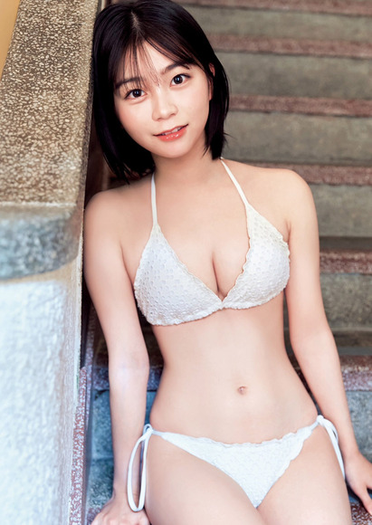 稲光亜依 清楚で可愛いニュースターのフレッシュビキニ
