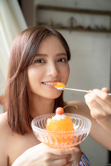 210731桃月なしこ010