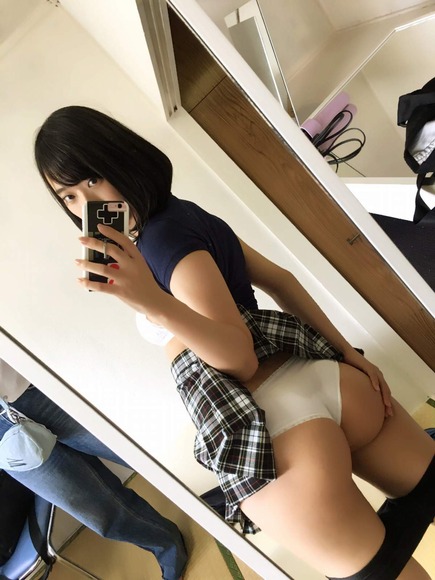 170717倉持由香の自撮りエロ画像003
