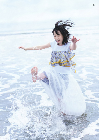 190503福原遥のグラビア画像006