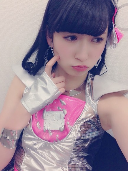 吉田朱里_自撮り022