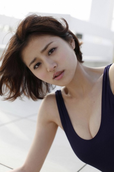 この子、見るからに貧乳顔なのに脱いだらカラダ凄すぎワロタｗｗｗｗｗｗｗｗｗ