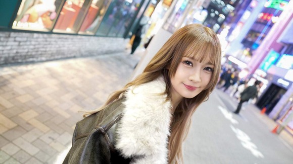 綺麗系タトゥーギャルな２３歳バー店員がネットでAV応募→体験撮影。脱ぐと意外に濃いマン毛…プロ男優の手マンで潮噴射