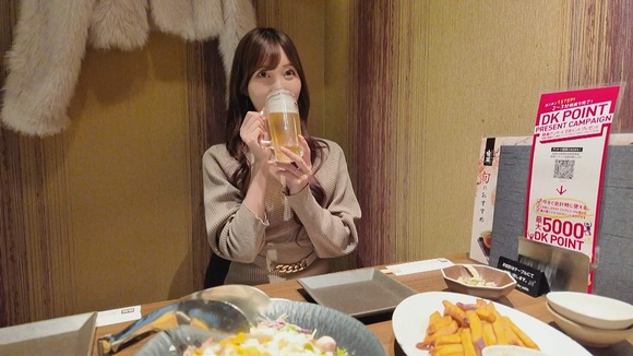 ３９歳美容サロン社長とホテルで不倫。全身手入れの行き届いた贅沢ボディ…パンストを破ってパイパンマ●コに中出し、過激なエロ下着で２回戦