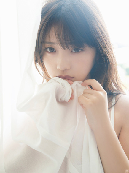 200311与田祐希のエロ画像008