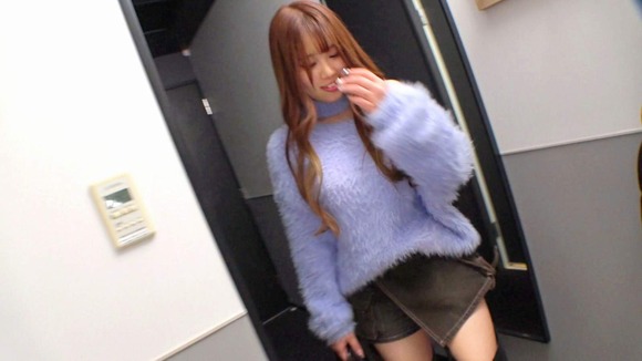 浮気性でエロいこと大好きな２１歳美容部員がネットでAV応募→体験撮影。乳首だけで絶頂しちゃう敏感ボディ…デカ●ンとバイブを交互にハメられ何度もイキまくる 6