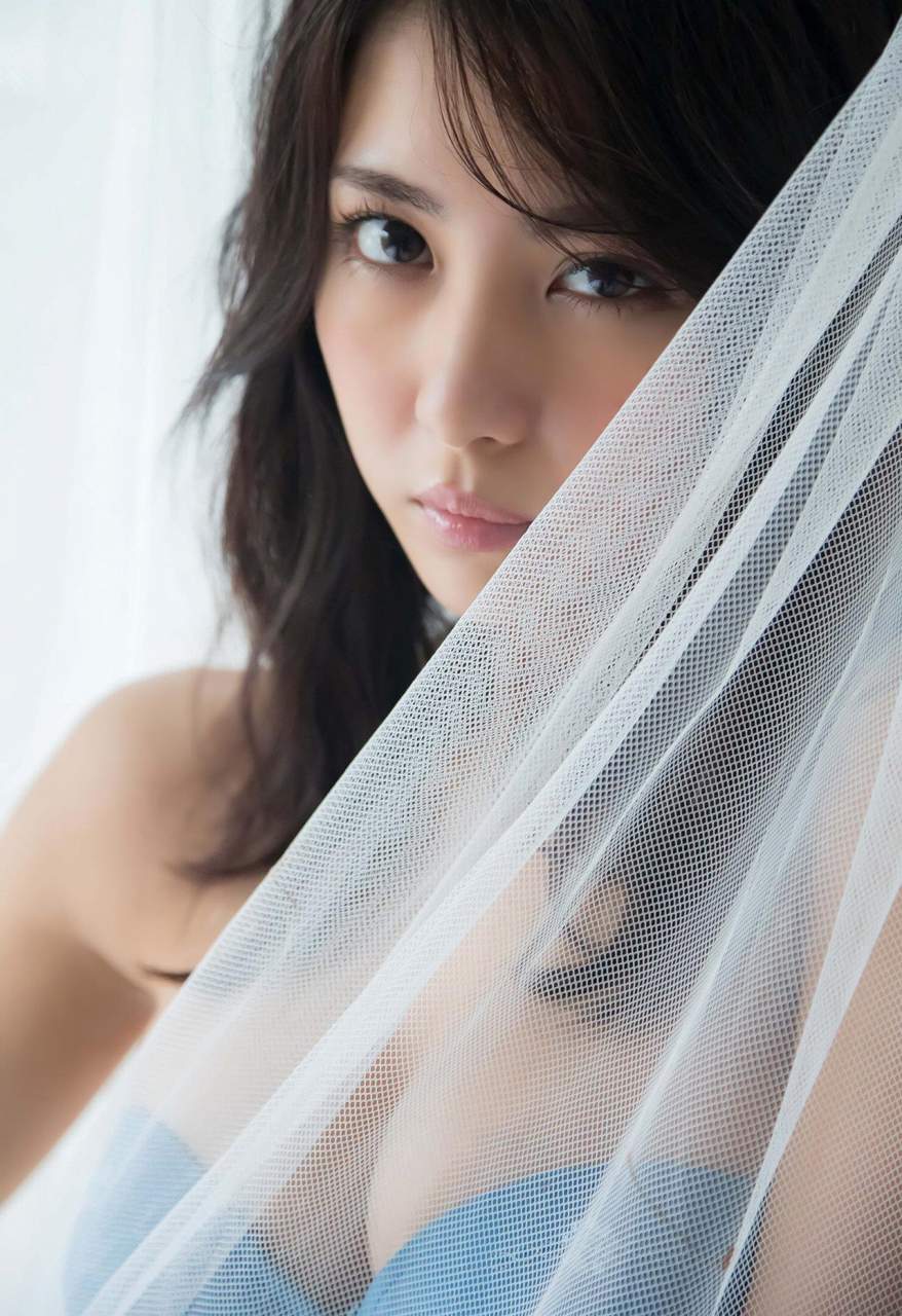 石川恋 ２２ ピチピチ下着で美尻 モリマン アイドル大好きならドルナビ