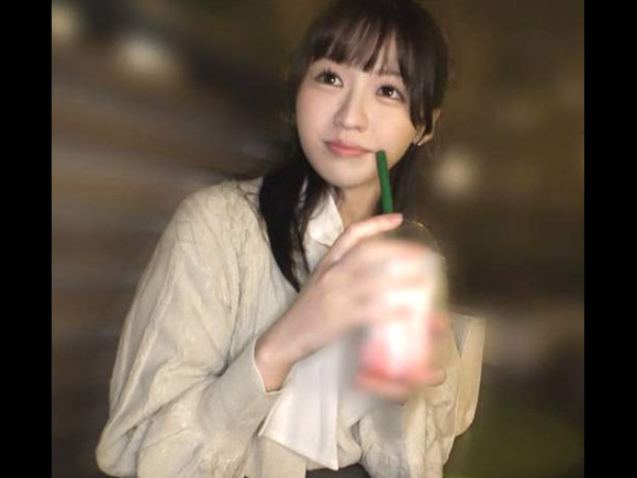 清楚な２０歳現役女子大生がネットでAV応募→体験撮影。ちょっと手マンしただけで濡れ過ぎ…脱ぐと色白で薄めのマン毛