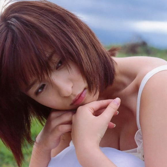 仲根かすみのグラビア画像075