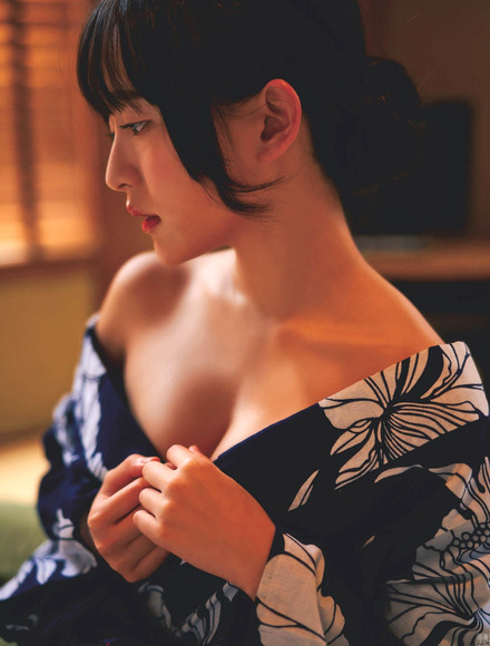 190331高崎かなみのエロ画像004