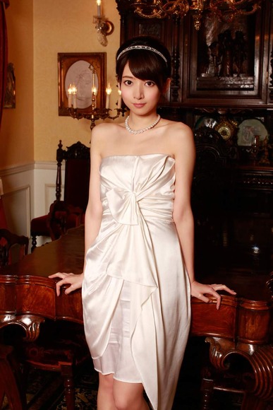 橋本奈々未の美脚画像032
