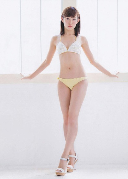 渡辺美優紀のグラビア画像042