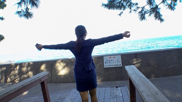 Fカップの新人OLと仕事をサボって夏の小田原旅行。プールでいちゃいちゃ…ホテルでキス 16