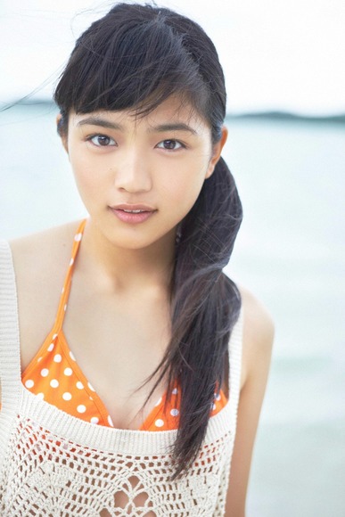 川口春奈のグラビア画像010