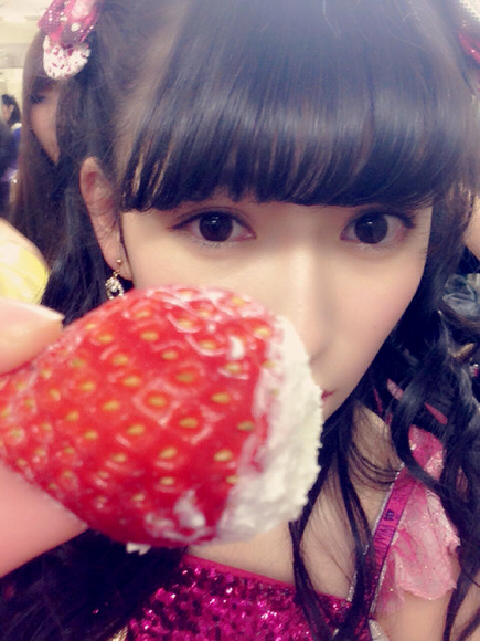 吉田朱里_自撮り017