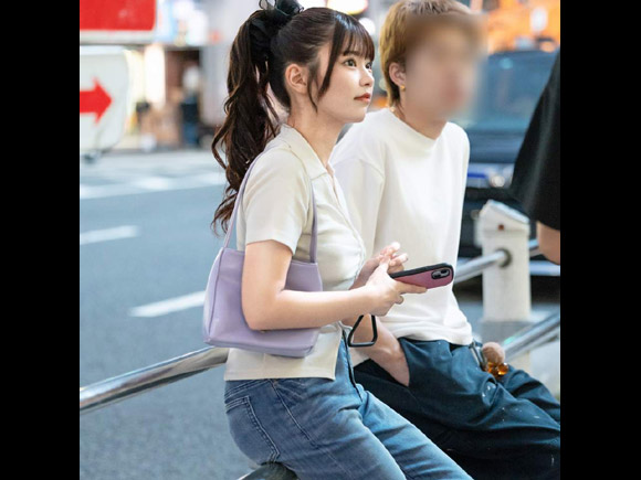 ２３歳保育士 イケメン彼氏とのデート中に巨根セフレが呼び出して鬼イラマ、生ハメ中出しNTR
