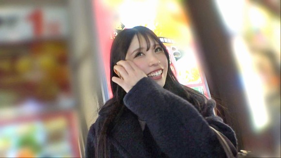 横浜で２２歳居酒屋店員をナンパ、即ホ。小動物系でGカップ巨乳、経験人数は２０人