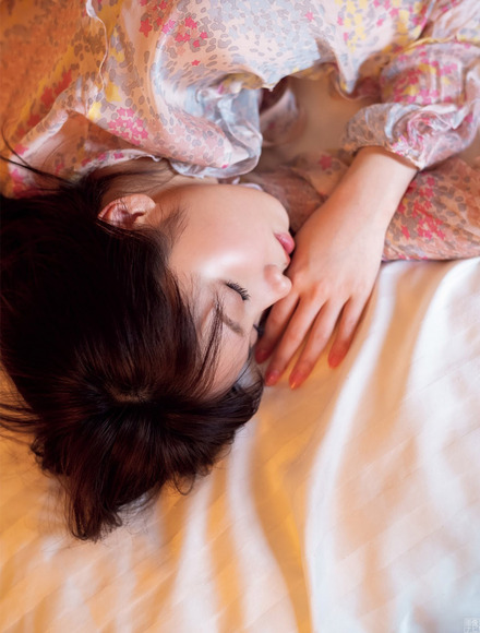 190514今泉佑唯のエロ画像010