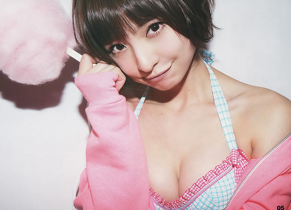篠田麻里子の下着006