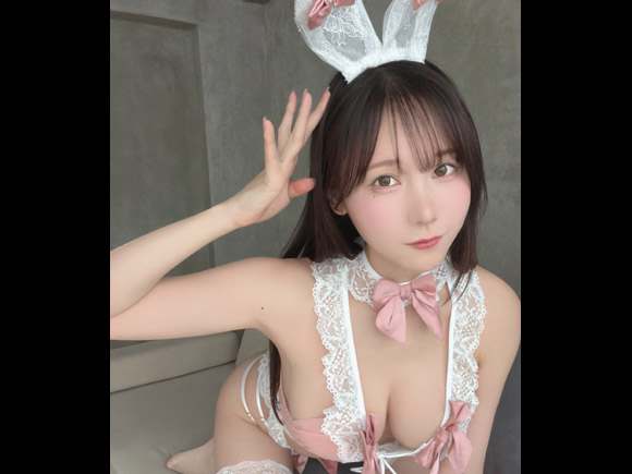 コスプレイヤーけんけん 可愛くて過激なコスプレ連発