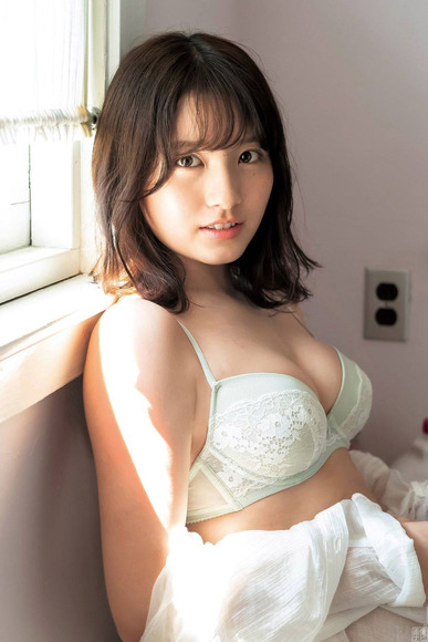 190923大和田南那のエロ画像010