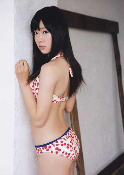 渡辺美優紀のグラビア画像033